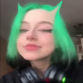 😏 emoji апчхипи чипи чапа чапа пьёт пиво Telegram sticker 13 of 21