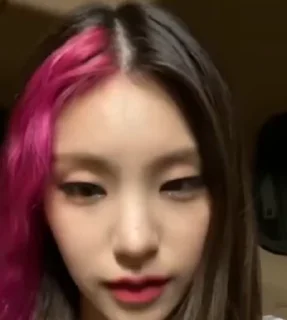 Sticker from Stikers yeji @soniqx1