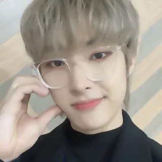 🎻 emoji ✦ ָ ֙⋆ mingi by @paradoxstickers Telegram sticker 6 of 25