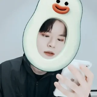 Sticker from :; 𝗌𝖾𝗎𝗇𝗀𝗆𝗂𝗇 @xiroe
