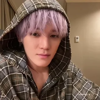 👨‍🍼 emoji Taeyong ⤷ @nctmisfitstk Telegram sticker 5 of 50
