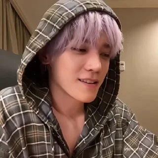 👨‍🍼 emoji Taeyong ⤷ @nctmisfitstk Telegram sticker 8 of 50