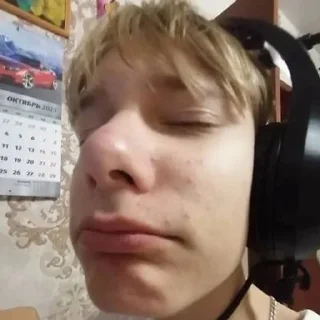🎧 emoji Людишки из Дайвинчика🤓 Telegram sticker 18 of 37