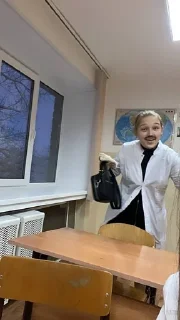 🥸 emoji суетные девчонки Telegram sticker 7 of 52