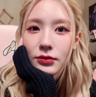😍 emoji #MIYEON. @M1YST0CK Telegram sticker 10 of 30