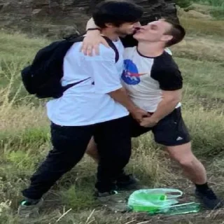 👬 emoji Гуси Telegram sticker 16 of 74