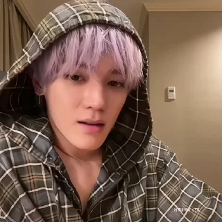 👨‍🍼 emoji Taeyong ⤷ @nctmisfitstk Telegram sticker 7 of 50