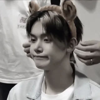 Sticker from Стикеры от вилла @younjuntkht