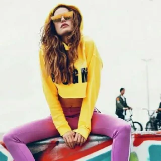 😏 emoji 𝒔𝒆𝒓𝒆𝒏𝒂𝒋 𝒃𝒚 @igraemturk @mia1cle ➡️ @Ctikerubot Telegram sticker 15 of 100