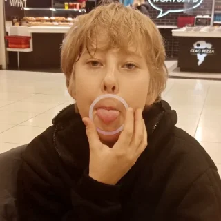 😛 emoji Клоунада, делал лох и рукожоп:))) Telegram sticker 9 of 31