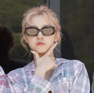 😎 emoji Yuqi Telegram sticker 21 of 21