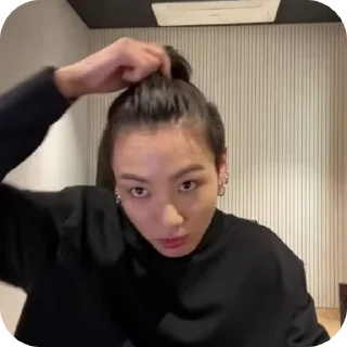 🎱 emoji ᴊᴜɴɢᴋᴏᴏᴋ @mum_yuqi00 Telegram sticker 9 of 25