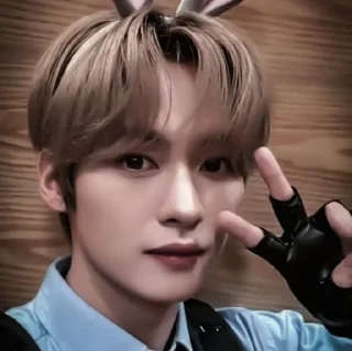 Sticker from minsung🤍