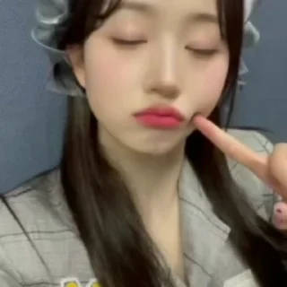 🌟 emoji @aal4rm OMG HAEWON Telegram sticker 11 of 25
