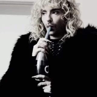 🫦 emoji Bill Kaulitz best moment– @tokiohotelcuts Telegram sticker 10 of 83