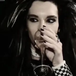 🌙 emoji Bill Kaulitz best moment– @tokiohotelcuts Telegram sticker 18 of 83