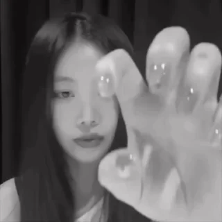 🤩 emoji @dearSoojinn b/w @onlysoojin Telegram sticker 5 of 85