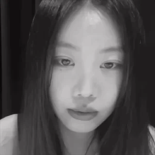 🤩 emoji @dearSoojinn b/w @onlysoojin Telegram sticker 11 of 85
