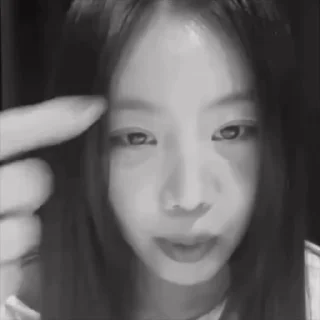 🤩 emoji @dearSoojinn b/w @onlysoojin Telegram sticker 12 of 85