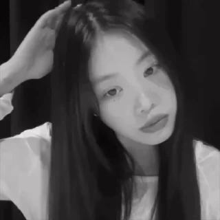 🤩 emoji @dearSoojinn b/w @onlysoojin Telegram sticker 23 of 85