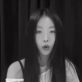 🤩 emoji @dearSoojinn b/w @onlysoojin Telegram sticker 4 of 85