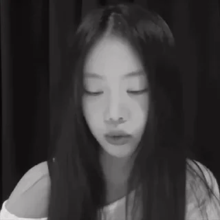 🤩 emoji @dearSoojinn b/w @onlysoojin Telegram sticker 9 of 85