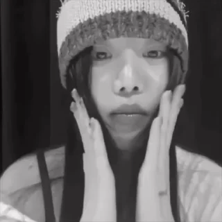 🤩 emoji @dearSoojinn b/w @onlysoojin Telegram sticker 14 of 85