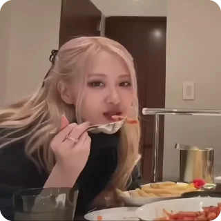 Sticker from Мамка Розе💋 @ichomnepohy