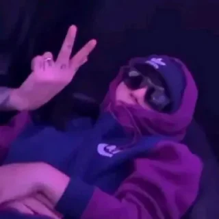💚 emoji ЭТО ЧО ТАКОЕ Я ЗВОНЮ МАМЕ Telegram sticker 9 of 30