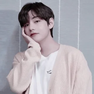 🫀 emoji taehyung  #𝖾𝗌𝗍𝗁𝖾𝗍𝖾 → @sanariex Telegram sticker 10 of 30