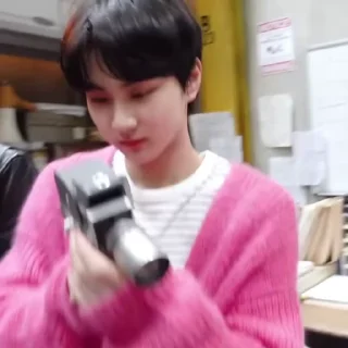Sticker from триs @mruejungwon