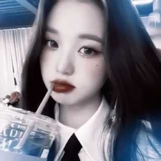 🧄 emoji Wonyoung @fancamsfromfairies Telegram sticker 1 of 56
