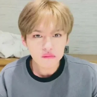 Sticker from Ли Минхо ❤️