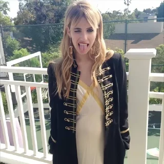 👅 emoji Эмма Робертс Telegram sticker 19 of 28