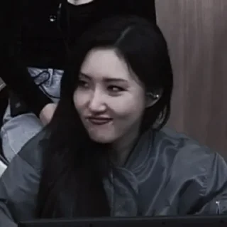 Sticker from Hwasa @stikervirt