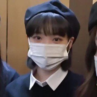 Sticker from (🩹)) chaewon ꒱ @m3ow33