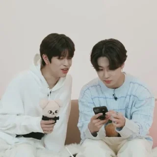 🍰 emoji minnie&han |@skzstickersss Telegram sticker 14 of 17