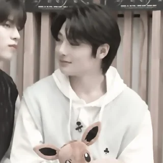 Sticker from ✦ 𝗃𝖾𝗈𝗇𝗀𝗂𝗇 !¡ 𝖿𝗋. @soobxhub
