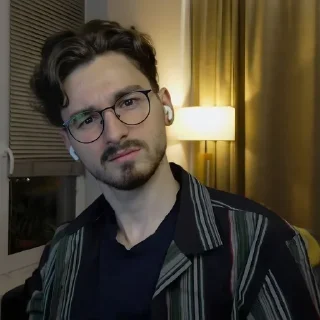 🤨 emoji ТРИ подружки за сосанием ➡️ @Ctikerubot Telegram sticker 6 of 34