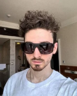😎 emoji ТРИ подружки за сосанием ➡️ @Ctikerubot Telegram sticker 2 of 34