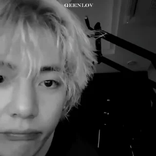 😎 emoji v live tx  @qeenlov ➡️ @Ctikerubot Telegram sticker 6 of 14