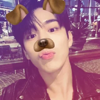 😘 emoji random b’s groups pr sh. by @offstikbot Telegram sticker 16 of 107