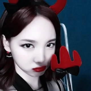 🫀 emoji ネ nayeon 🫀 ‹‹ by @kioflix ›› Telegram sticker 3 of 55
