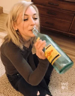 🌟 emoji Emily Kinney/Beth Greene Telegram sticker 22 of 112