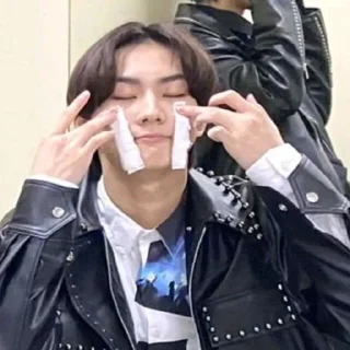 😭 emoji @monitssu статичные Telegram sticker 5 of 23