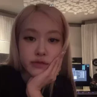 🤍 emoji 141124 rosie • @YSLmother Telegram sticker 12 of 45