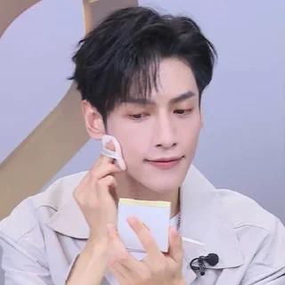 💄 emoji 笨石的 Telegram sticker 11 of 62