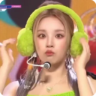 🌟 emoji @HelpCITRO [<Yuqi>] G-idle Telegram sticker 10 of 25