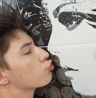 💋 emoji Тайлер Дерден Telegram sticker 6 of 40