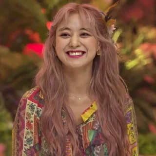 Sticker from 💖JIHYO PAK❤️